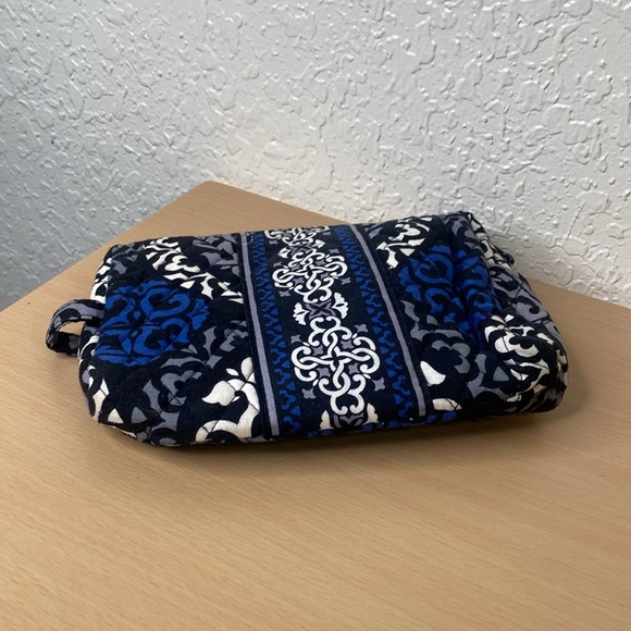 Vera Bradley makeup clutch - Picture 7 of 7